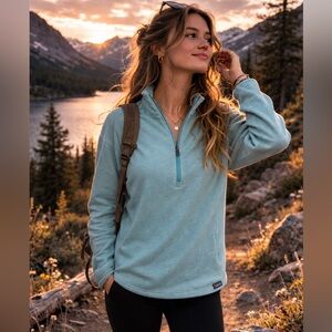 Patagonia sz XS Capilene Baselayer midweight light blue Quarter-Zip great cond